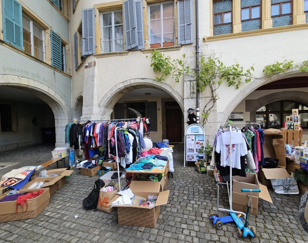 Marche au puces Vielle Ville Bienne